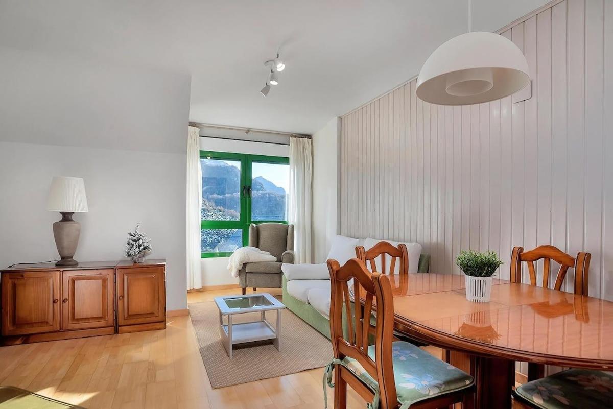 Argualas Triplex Con Piscina Пантикоса Екстериор снимка