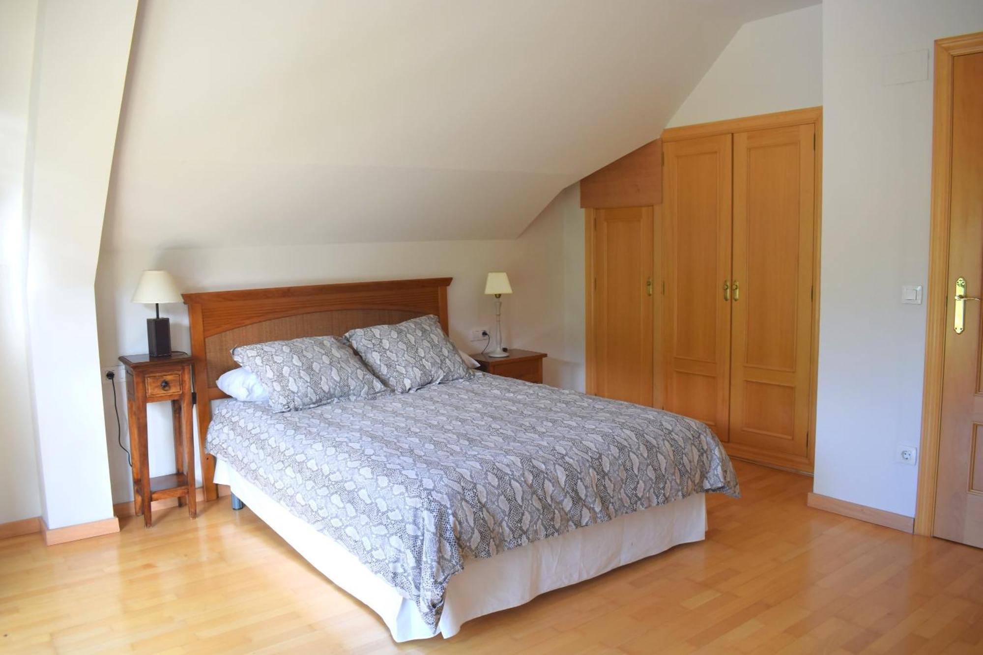 Argualas Triplex Con Piscina Пантикоса Екстериор снимка